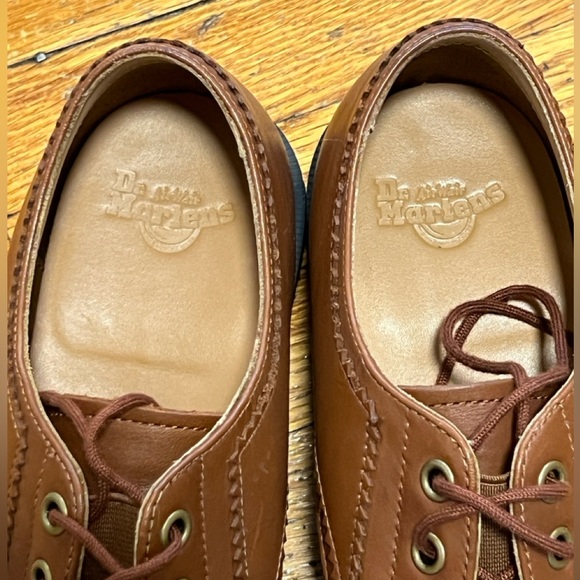NWOT Dr. Martens Leather Shoes ๐ US7 / EU38 - Picture 3 of 5